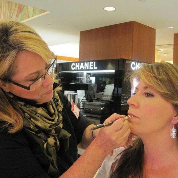 Meet your Posher, Shelli - Picture 7 of 8